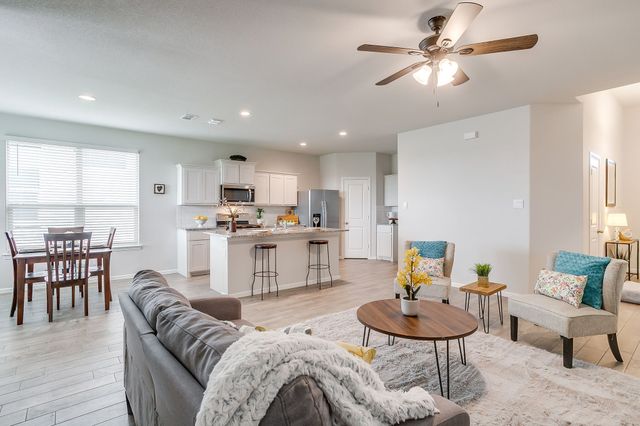 10025 Poinsett Way, Fort Worth, TX 76108