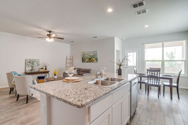 10025 Poinsett Way, Fort Worth, TX 76108