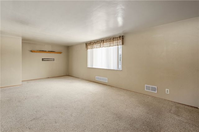 1740 Malor Dr, Baldwin Boro, PA 15227