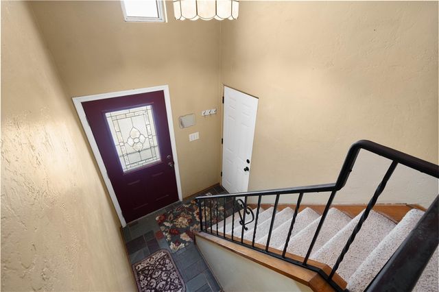 1740 Malor Dr, Baldwin Boro, PA 15227