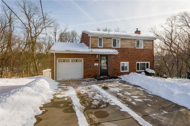 1740 Malor Dr, Baldwin Boro, PA 15227