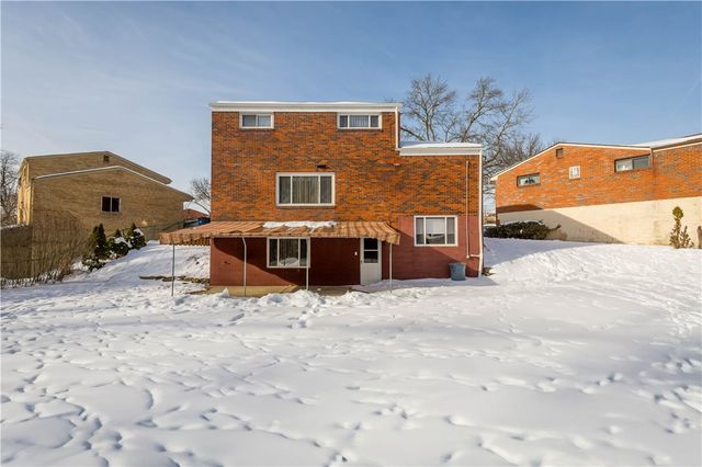 1740 Malor Dr, Baldwin Boro, PA 15227