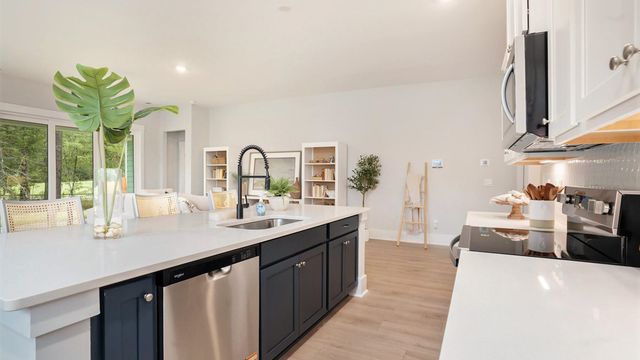 332 McGill Dr., Conway, SC 29526