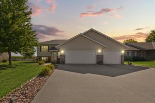 217 Inverness Drive, Mankato, MN 56001