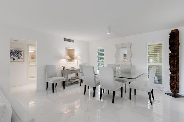 227 Australian Avenue 1e, Palm Beach, FL 33480