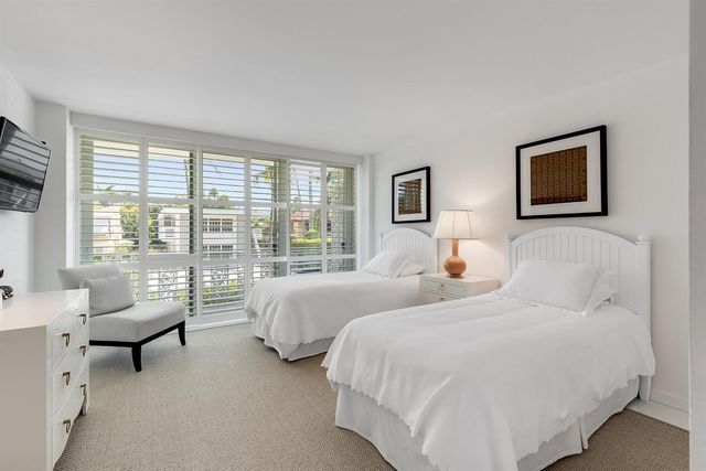 227 Australian Avenue 1e, Palm Beach, FL 33480