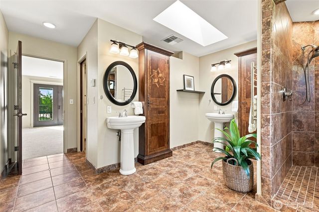 10517 47th Street E, Edgewood, WA 98372