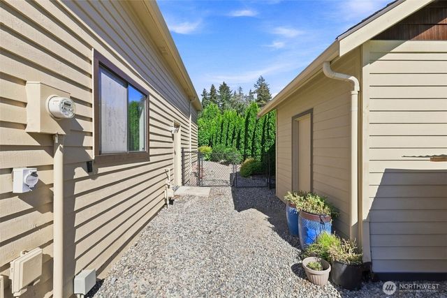 10517 47th Street E, Edgewood, WA 98372