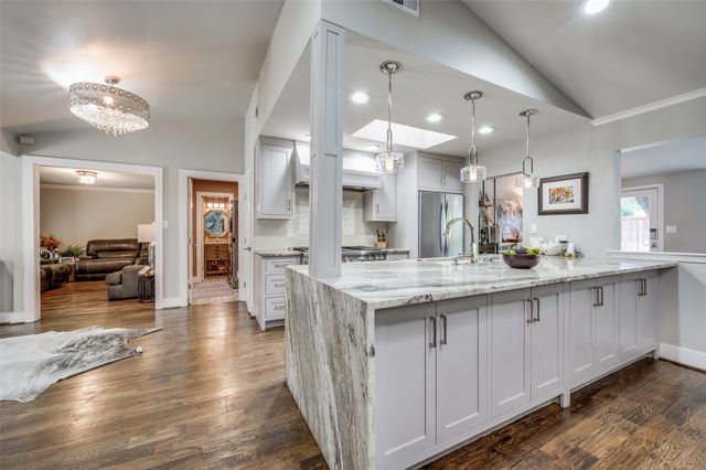 3245 Latham Drive, Dallas, TX 75229