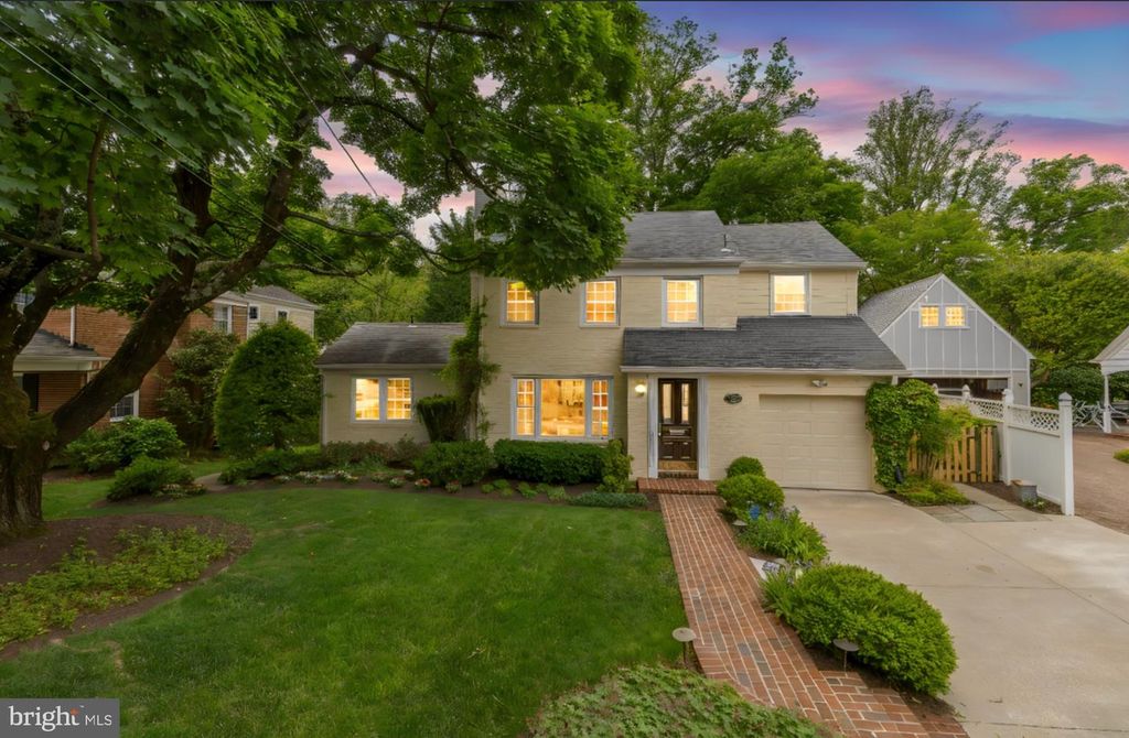 7822 MOORLAND LN, Bethesda, MD 20814