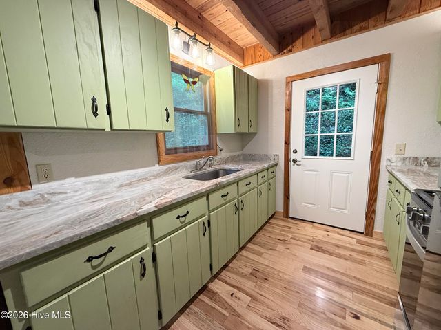 1096 Mount Tabor Road, Topton, NC 28781