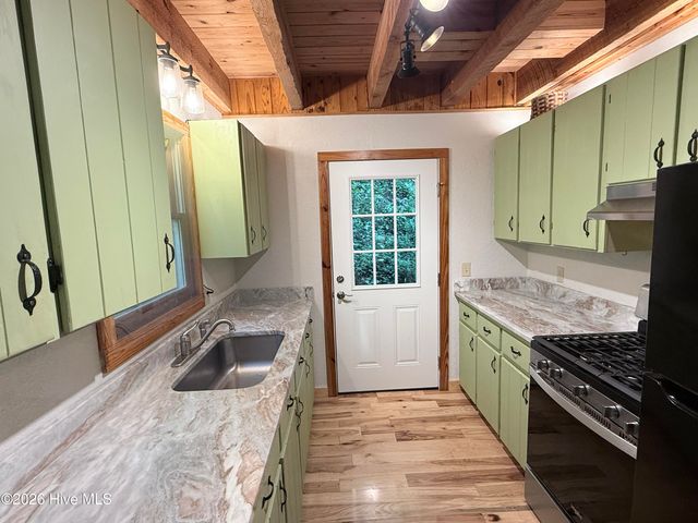 1096 Mount Tabor Road, Topton, NC 28781