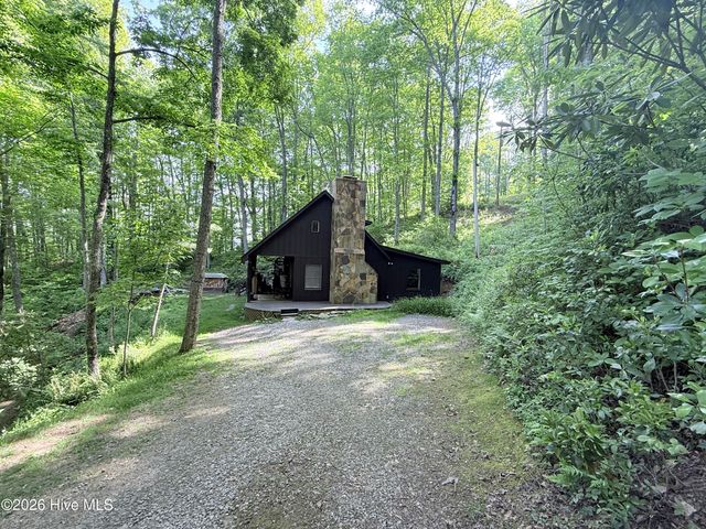 1096 Mount Tabor Road, Topton, NC 28781