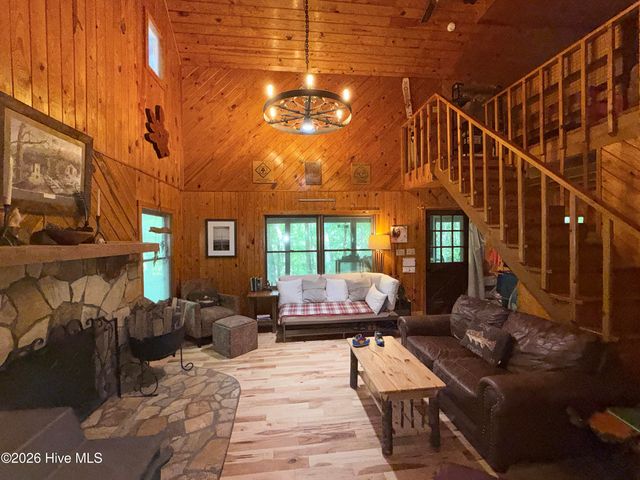 1096 Mount Tabor Road, Topton, NC 28781