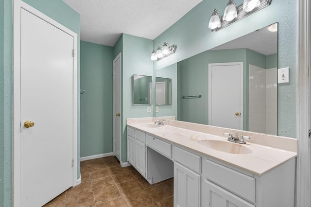 9731 Shell Rock Road, La Porte, TX 77571