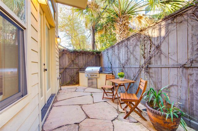 6520 Rodrigo Street, Houston, TX 77007