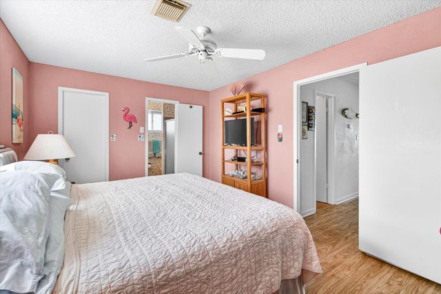 427 Tahiti Road, Tiki Island, TX 77554