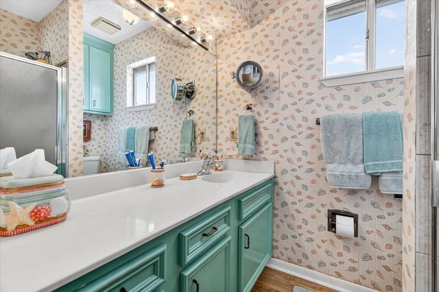 427 Tahiti Road, Tiki Island, TX 77554