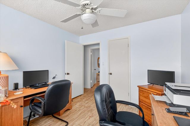 427 Tahiti Road, Tiki Island, TX 77554