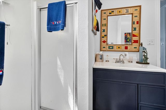 427 Tahiti Road, Tiki Island, TX 77554