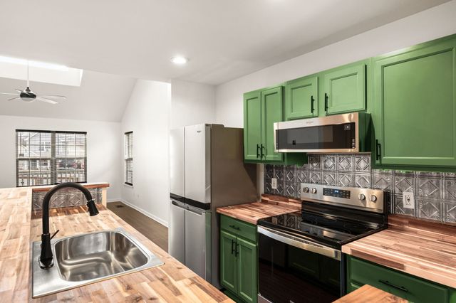 1904 Terragon Ct, Antioch, TN 37013