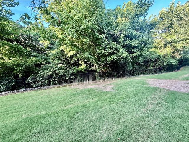 11 Saint Claire Lane NE, Atlanta, GA 30324