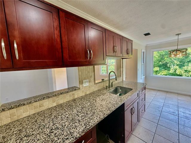 11 Saint Claire Lane NE, Atlanta, GA 30324