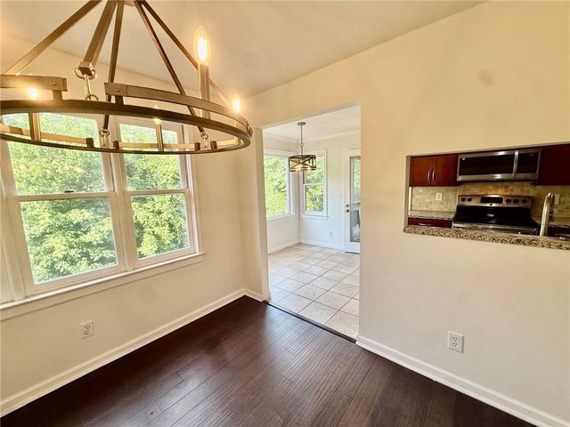 11 Saint Claire Lane NE, Atlanta, GA 30324