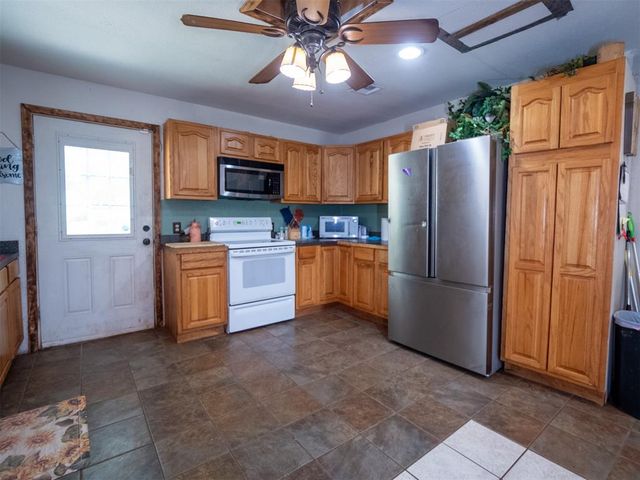23515 Us Highway 177, Tecumseh, OK 74873