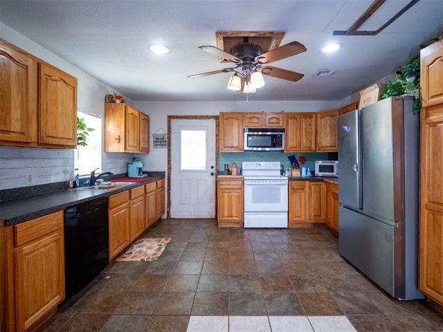 23515 Us Highway 177, Tecumseh, OK 74873