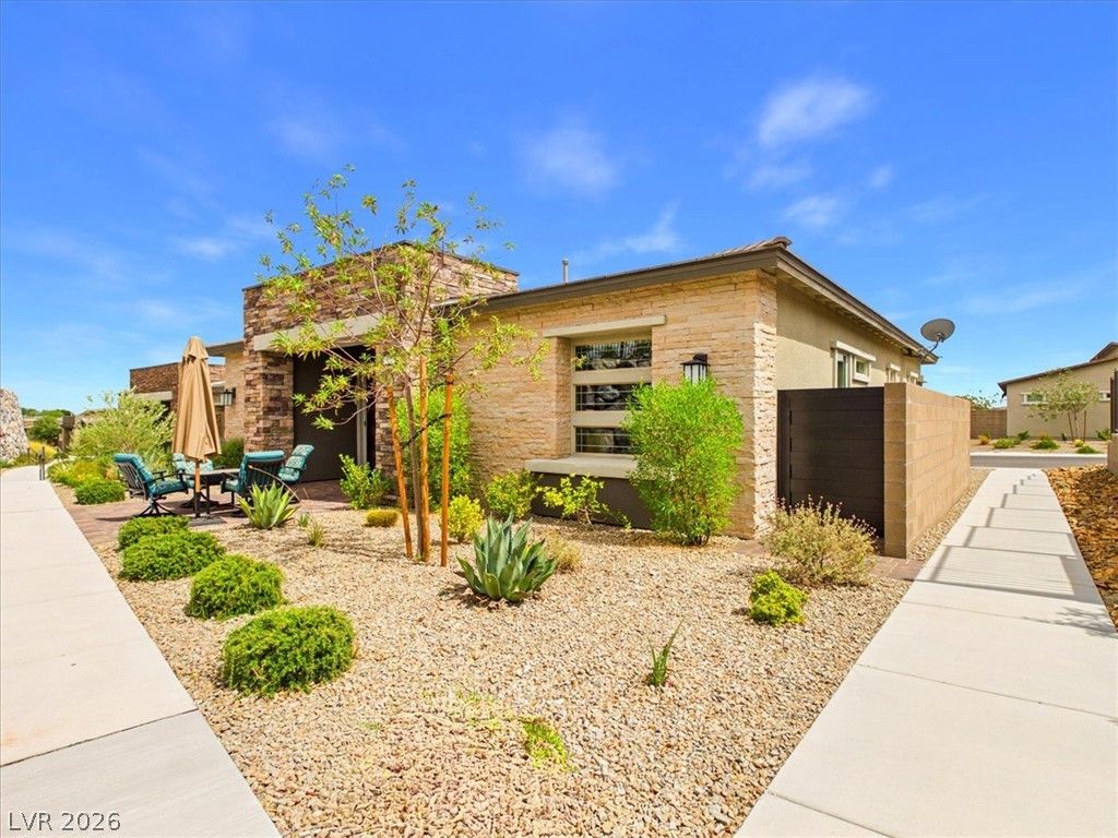 921 Woodburn Lane, Las Vegas, NV 89138 — exterior