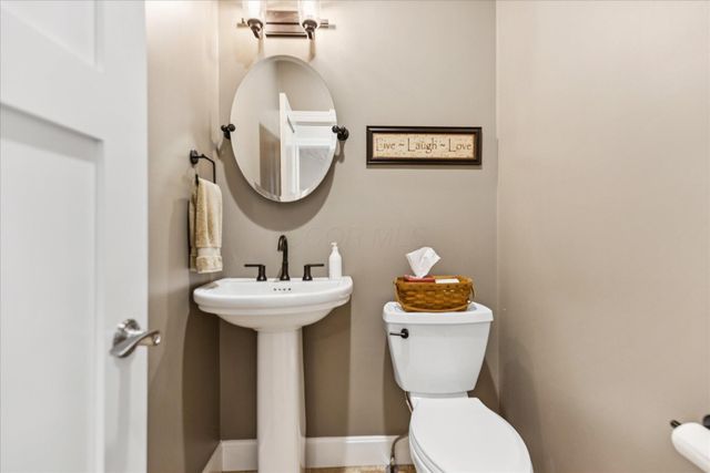 972 Sauk Lane, Hide A Way Hills, OH 43107