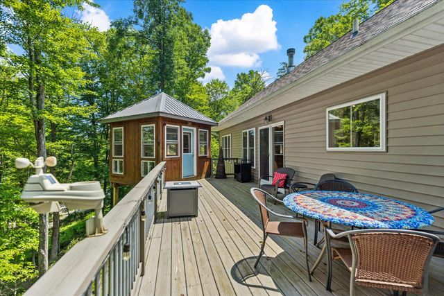 972 Sauk Lane, Hide A Way Hills, OH 43107