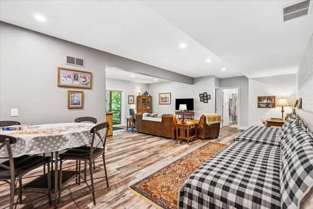 972 Sauk Lane, Hide A Way Hills, OH 43107