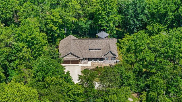 972 Sauk Lane, Hide A Way Hills, OH 43107