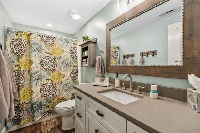 972 Sauk Lane, Hide A Way Hills, OH 43107