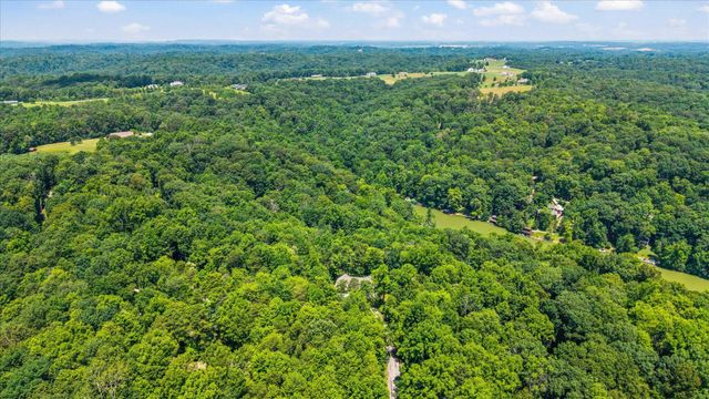 972 Sauk Lane, Hide A Way Hills, OH 43107