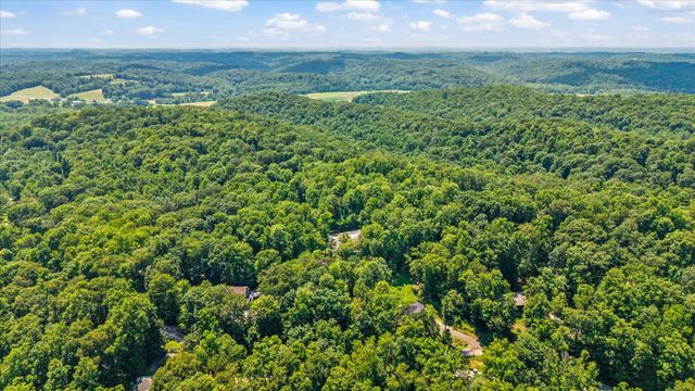 972 Sauk Lane, Hide A Way Hills, OH 43107