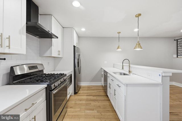 2313 ELLSWORTH ST, Philadelphia, PA 19146