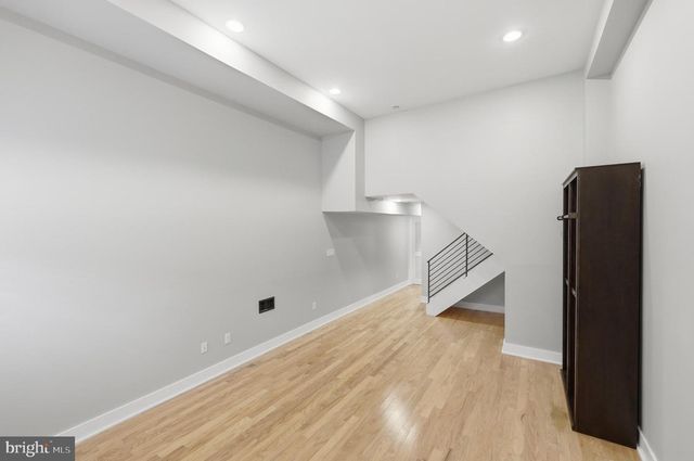 2313 ELLSWORTH ST, Philadelphia, PA 19146
