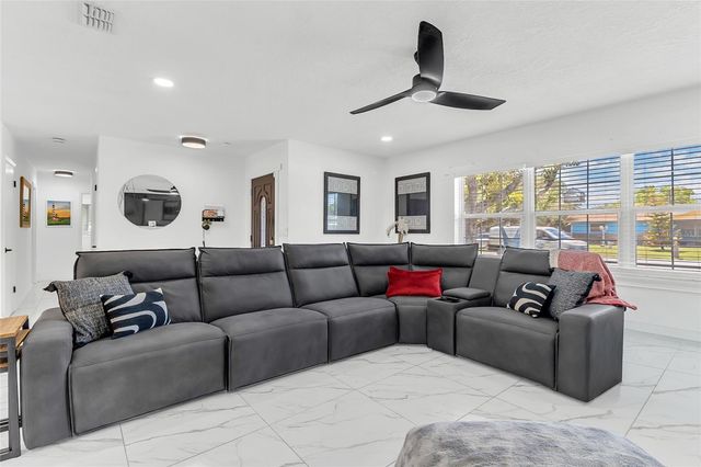 425 WISCONSIN AVENUE, St Cloud, FL 34769