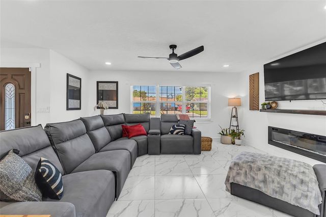 425 WISCONSIN AVENUE, St Cloud, FL 34769