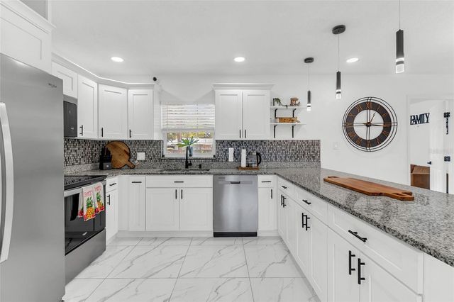 425 WISCONSIN AVENUE, St Cloud, FL 34769