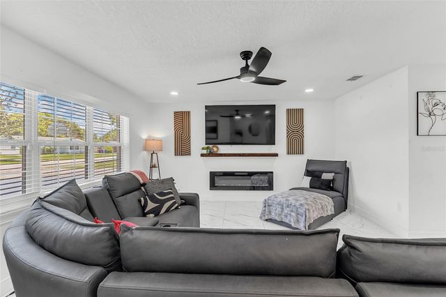 425 WISCONSIN AVENUE, St Cloud, FL 34769