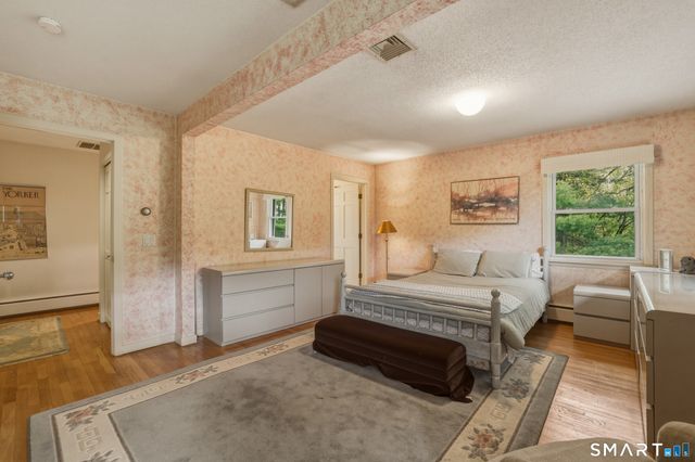 12 Mountain Farms Road, West Hartford, CT 06117