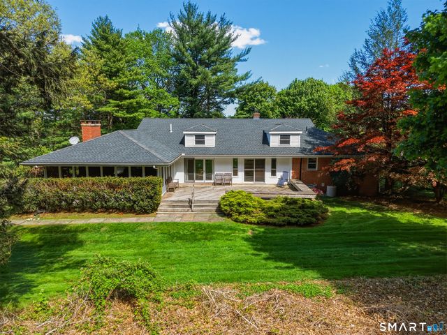 12 Mountain Farms Road, West Hartford, CT 06117