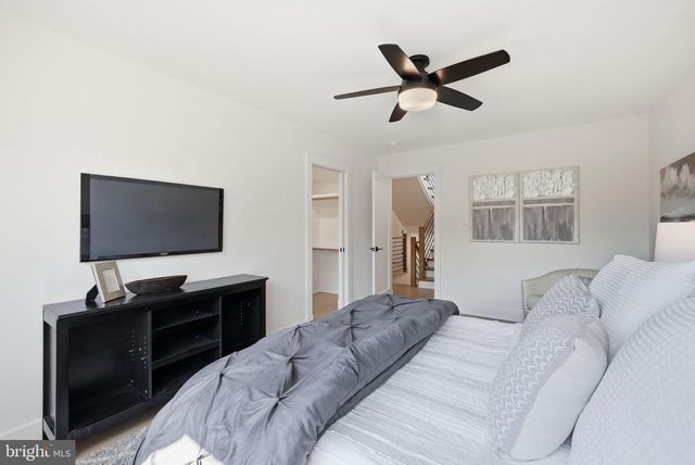 840 N BURLINGTON ST, Arlington, VA 22203