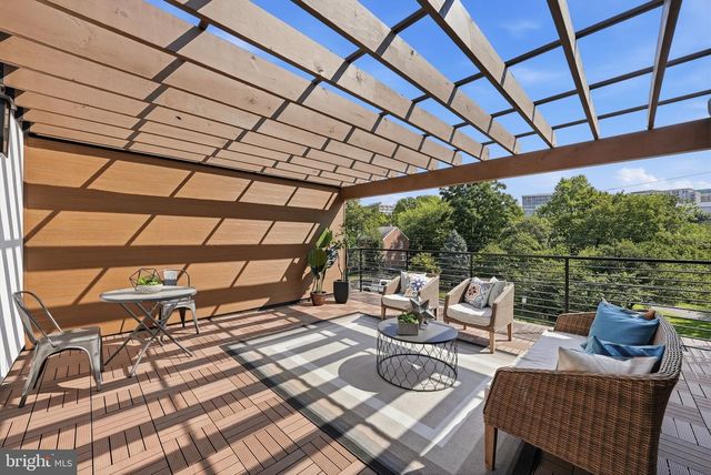 840 N BURLINGTON ST, Arlington, VA 22203