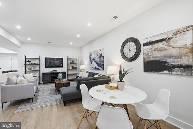 840 N BURLINGTON ST, Arlington, VA 22203