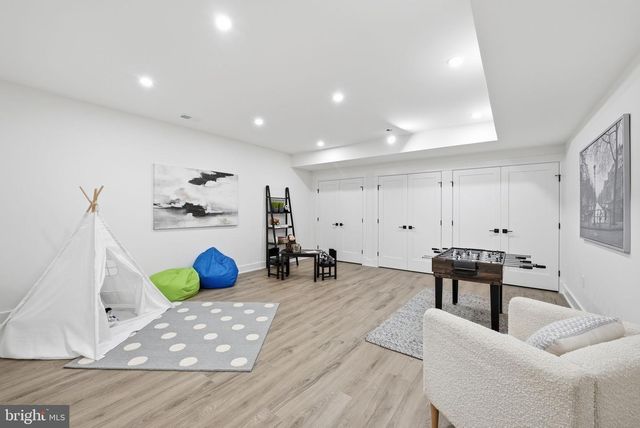 840 N BURLINGTON ST, Arlington, VA 22203
